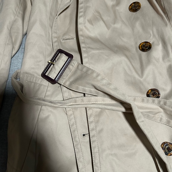 Banana Republic Beige Trench Coat - Picture 2 of 3